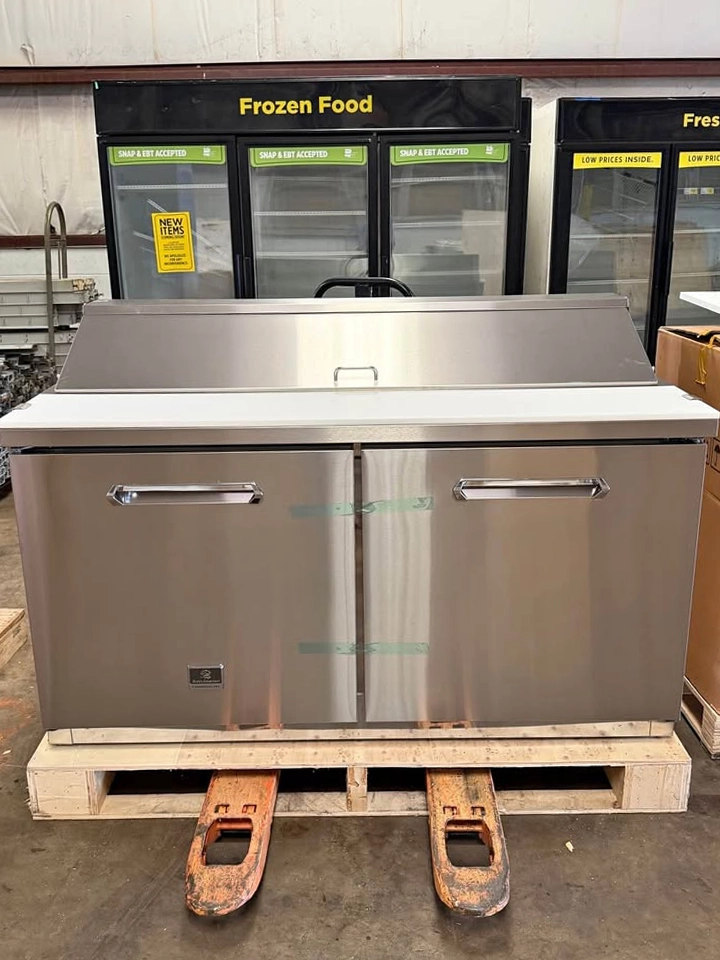 New Kelvinator KCHST60.16 60-inch refrigerated sandwich and salad prep table